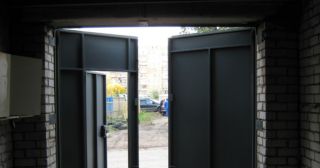 Купить гаражные ворота распашные Чебаркуль, цена от 3841 руб.